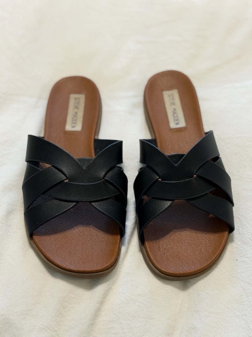 Steve Madden Black Faux Leather Quiet Luxury Style Woven Slide Sandals Sz 7.5